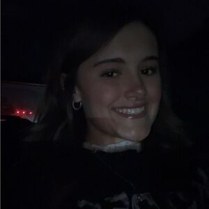 Meet your Posher, Olivia